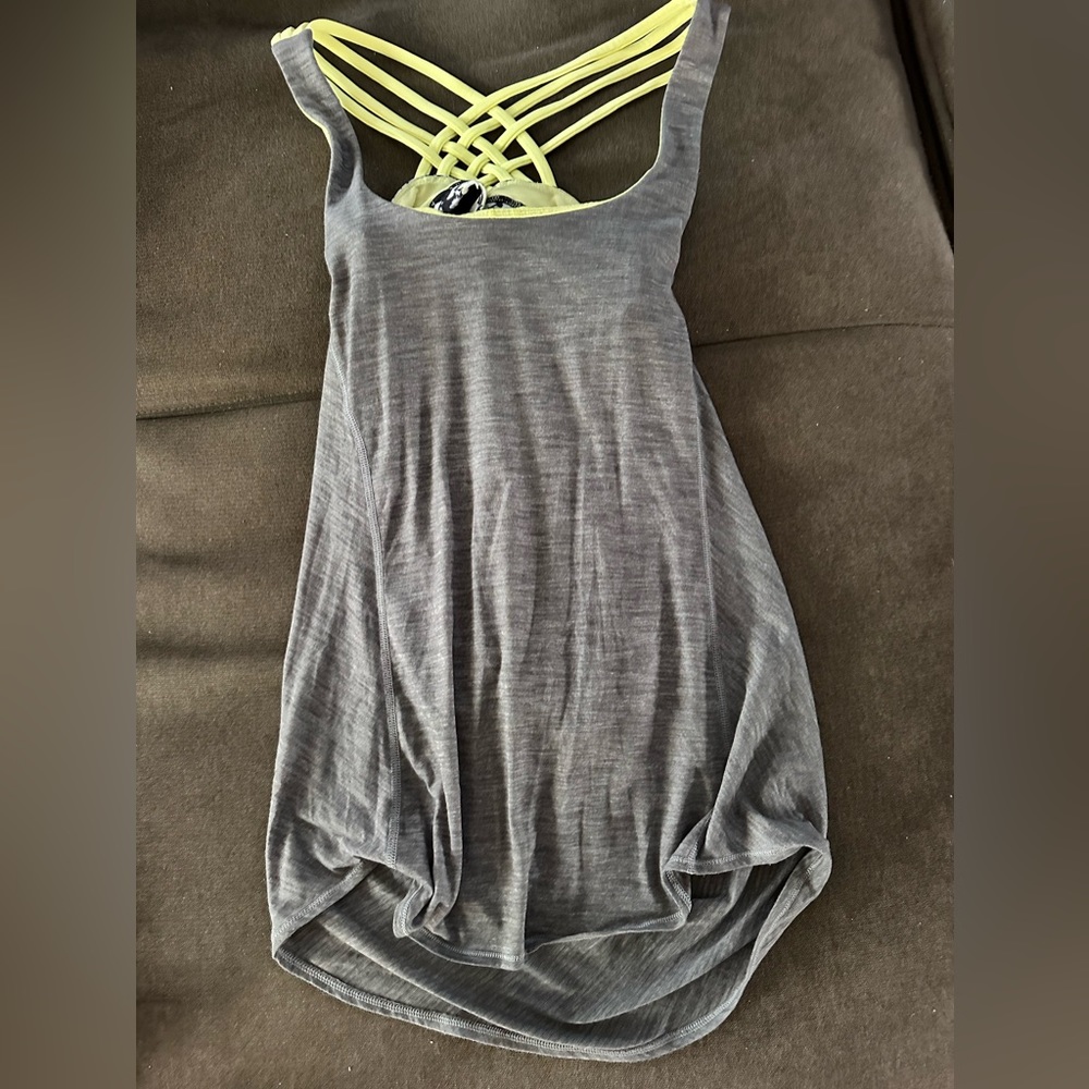 Lululemon tank bra top